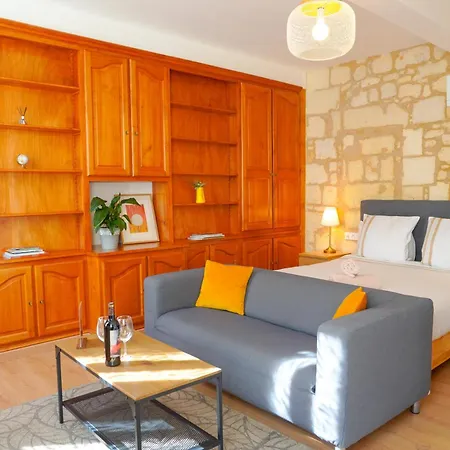 Apartmán Hotes De Emilion *